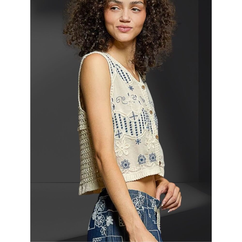 POL Crochet Vest Embroidered Floral Boho Cropped Button Front Ivory Sleeveless - Picture 3 of 11